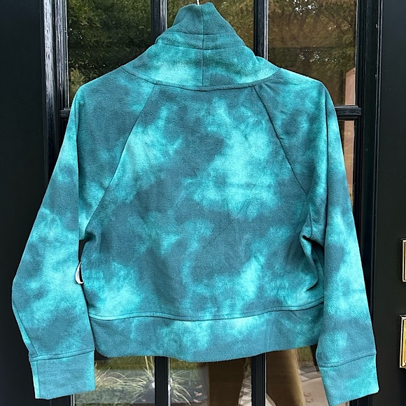 Old Navy Go-Warm Cropped Microfleece Funnel-Neck Sweatshirt - Picture 11 of 12